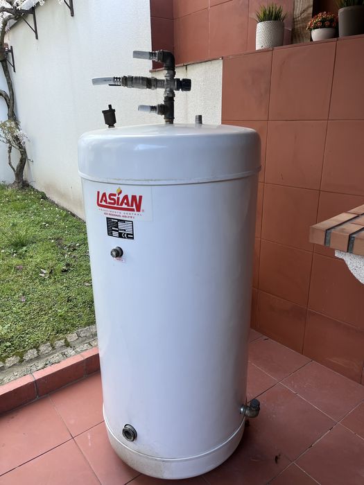 Depósito / Acumulador de Água Quente 200L Inox – Lasián