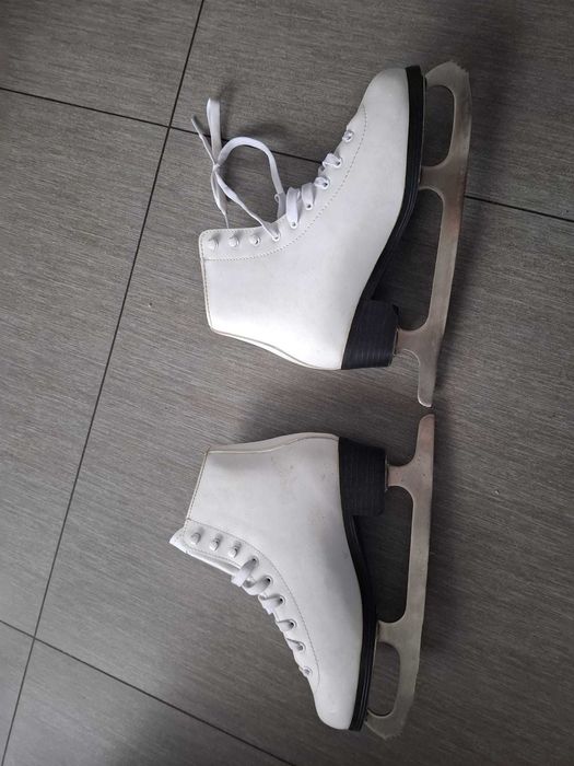 Łyżwy NOWE ! figurowe rozmiar 39