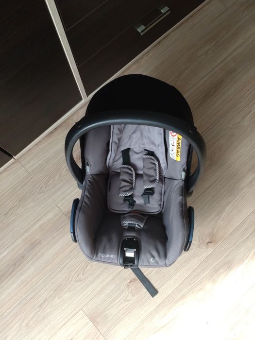 Nosidełko Maxi Cosi City plus adaptery do wózka