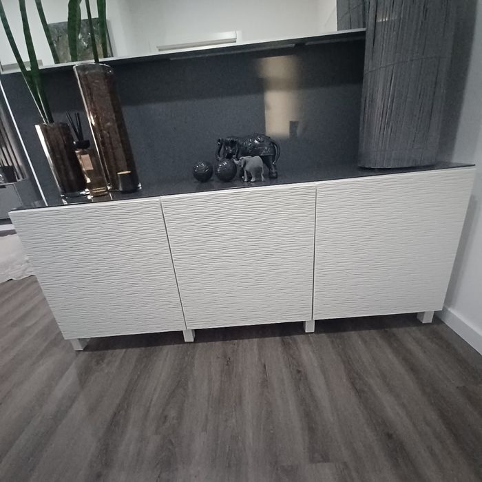 Móvel aparador branco