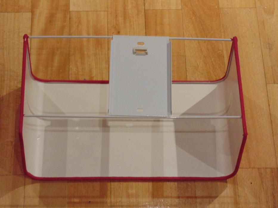 Candeeiros de  teto/parede e mesinhas cabeceiras