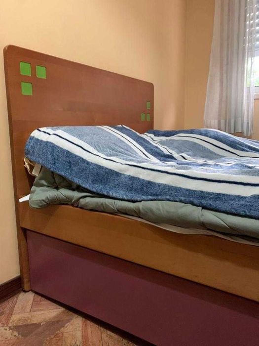 Conjunto cama single e cabeceira