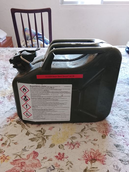 Bidão militar para combustível, 100€