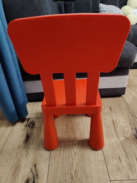 Krzesełko dziecięce Ikea Mammut czerwone