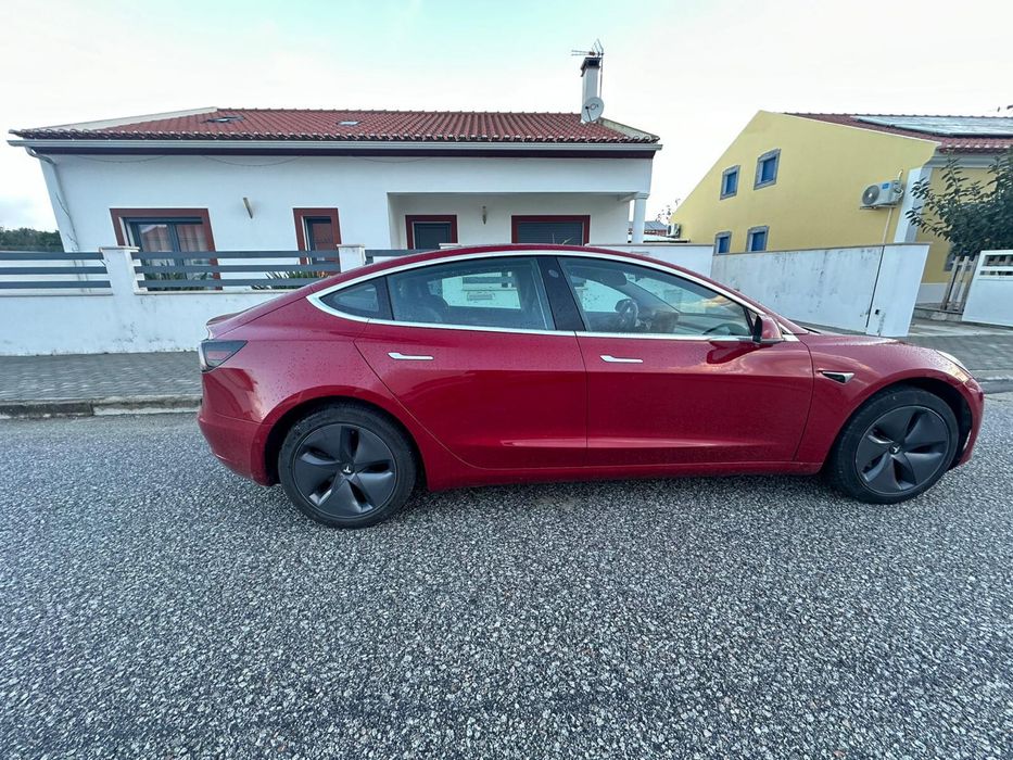 Tesla model 3 do ano 2019