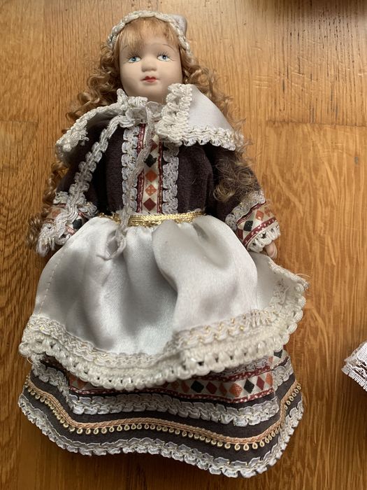 Bonecas Antigas em Porcelana de 22cm cada (ver descrição)