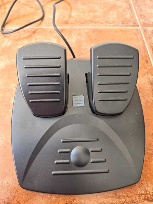 Volante NPLAY P2 V18 + Pedais – Excelente Estado