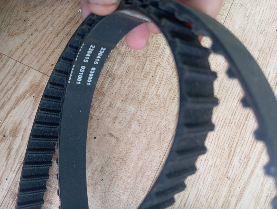 Продам ролик ГРМ ВАЗ новый и ремень ГРМ