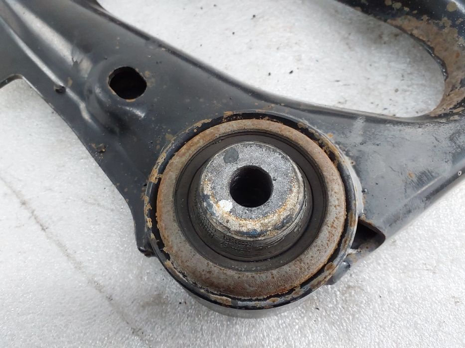 Braço de suspensão frente direito MERCEDES-BENZ Vito (W447)