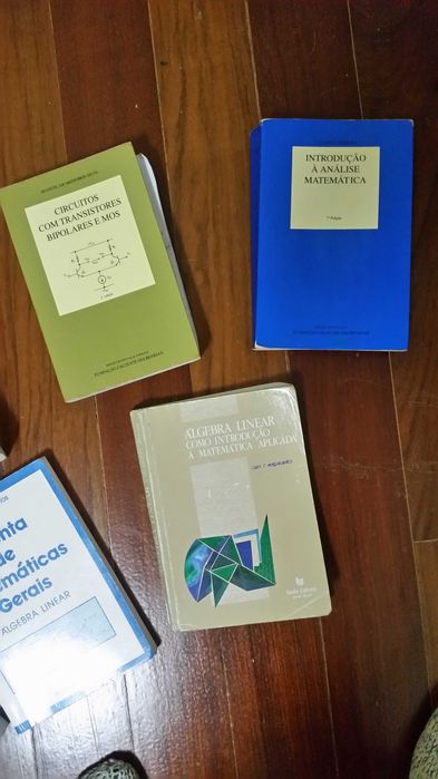Livros e encicclopédias