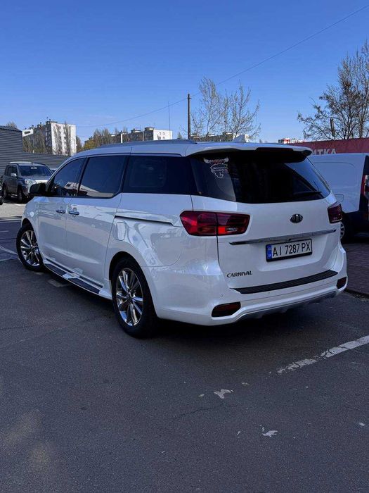 2019 Kia Carnival 2.2 дизель