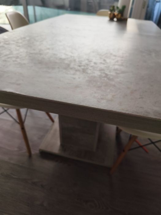 Mesa de jantar extensível