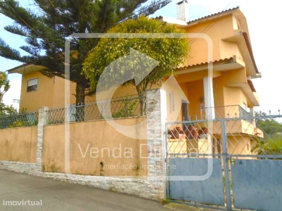 Apartamento T4 com 159 m² | Rés-do-chão de Moradia | Mem Martins - ... — Algueirão-Mem Martins, Lisboa