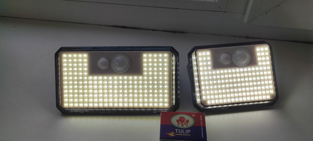 Водонепроницаемый светильник на солнечных батареях.