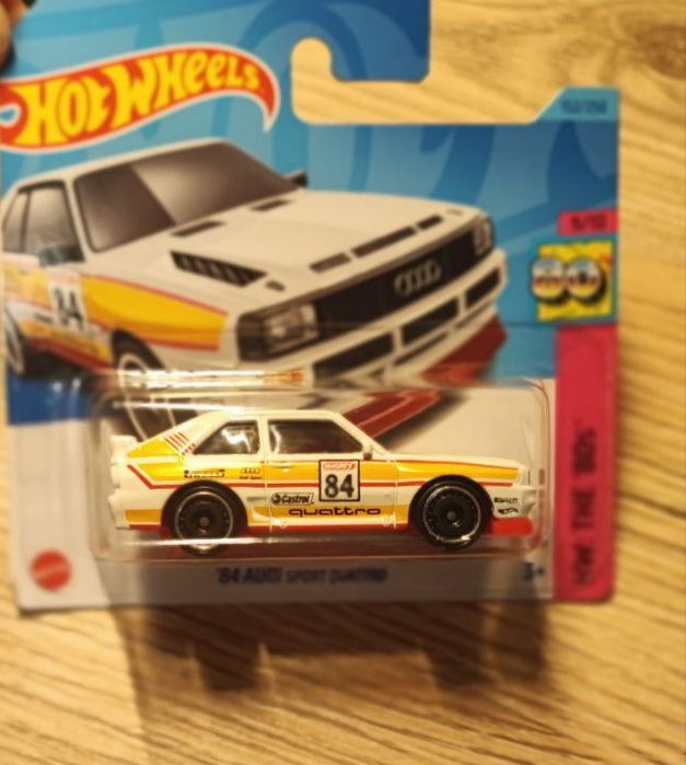 HOT WHEELS машинка