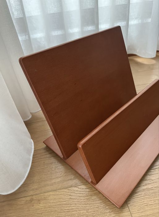 Porta livros / revistas / jornais / catálogos / álbuns de fotografias