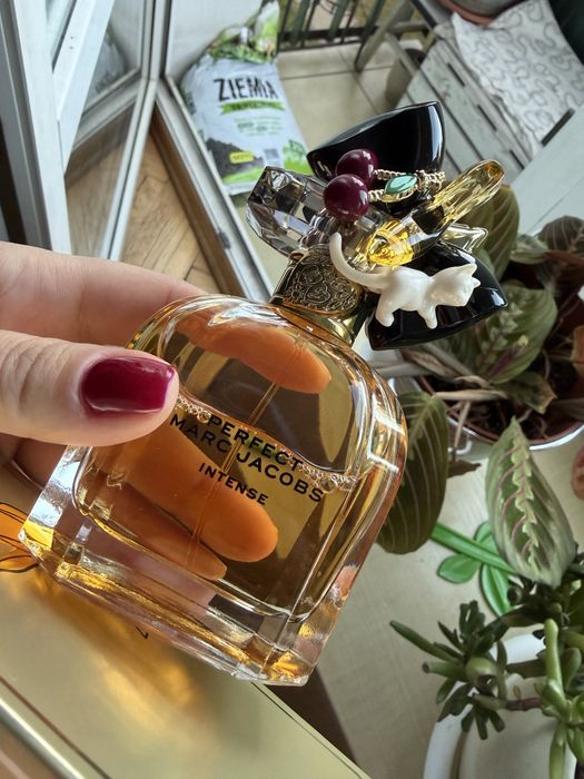 Perfumy Marc Jacobs perfect intense