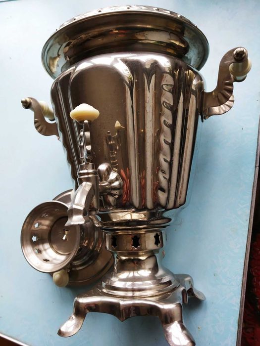 Электрический Самовар 1967 год СССР 220 Вт. 3 л. В идеальном состоянии