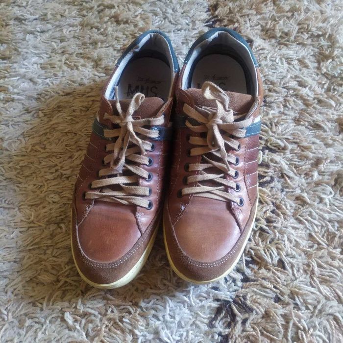 Продам кроссовки Mustang 43 размера