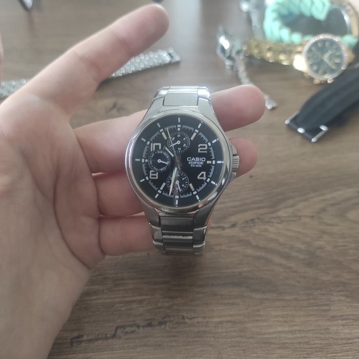 Zegarek Casio Edifice WR 100M