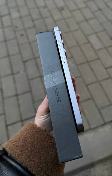 Samsung s25fe  128gb neverlock (ідеальний стан)