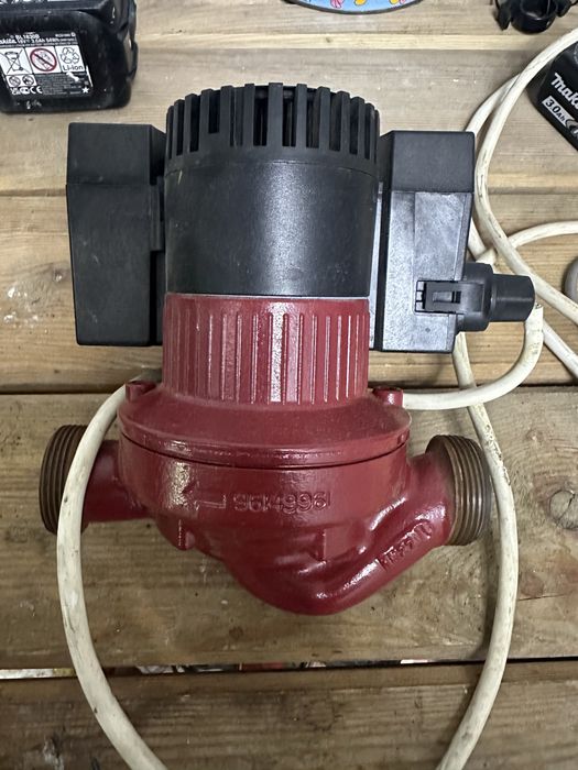 Pompa wodna grundfos magna
