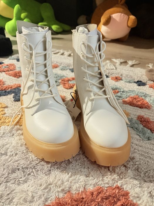 Черевики Bershka