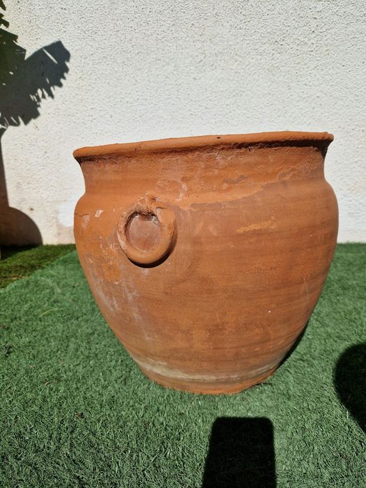 Pote grande de barro terracota