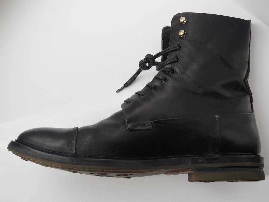Botas de homem Alexander McQueen em couro preto (tam 43)