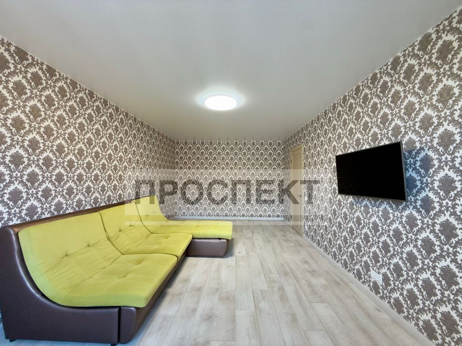 Продам 2-х кімн.квартиру з ремонтом пр-т Свободи ( Автономка)