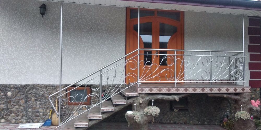 Перила з нержавійки,балкони,забори,ришотки на вікна,меблі з нержавійки