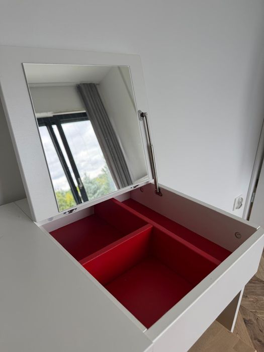 Toaletka IKEA Brimnes