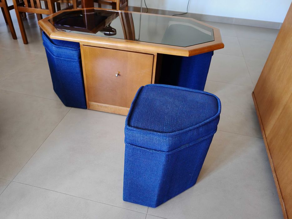 Mesa de centro sala de estar com 4 pufs