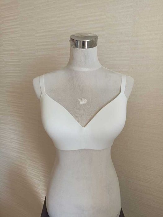 Бюстгальтер George EUR 80D  поролон без косточки белый