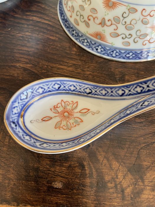 Taças em porcelana chinesa com colher