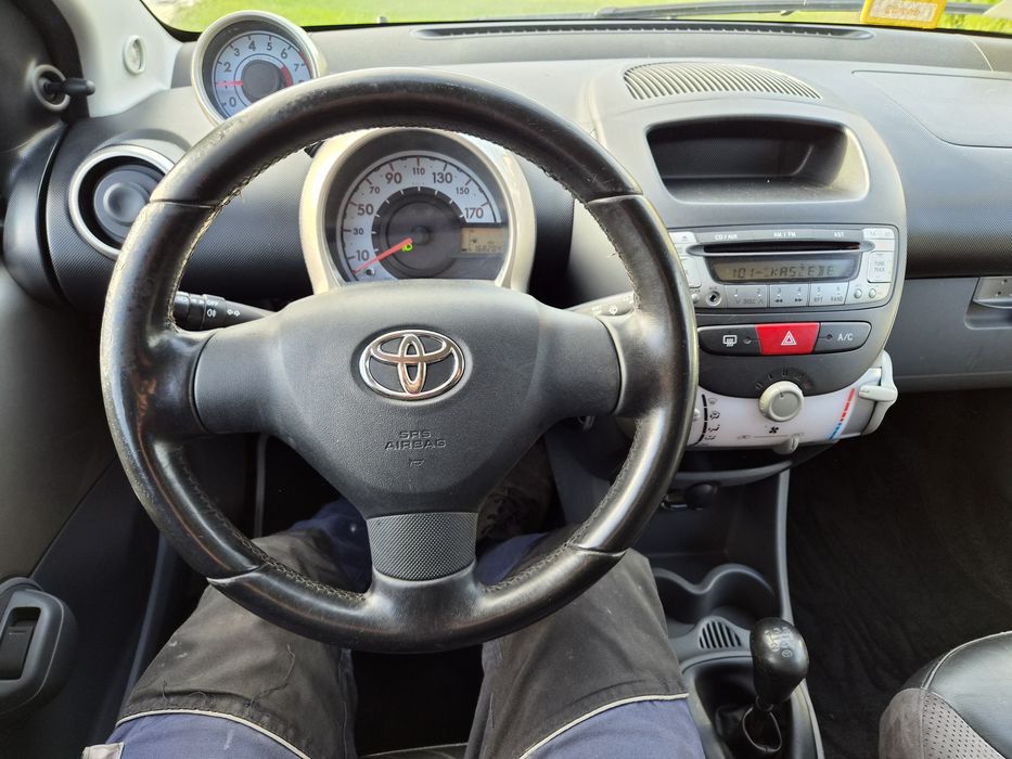 Sprzedam toyote aygo
