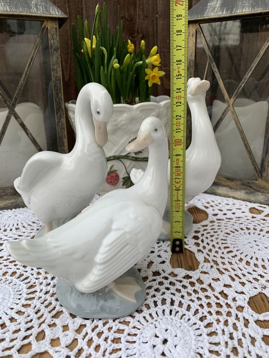 Фарфоровая статуэтка NAO by Lladro