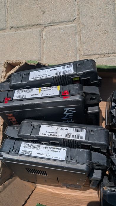 Блок запобіжників Рено Меган 2 , Рено Сценік 2
