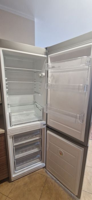Lodówka Indesit model  LR8S2XB