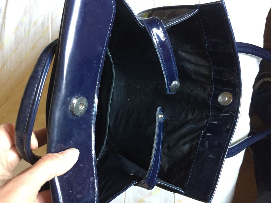 Carteira antiga de verniz azul