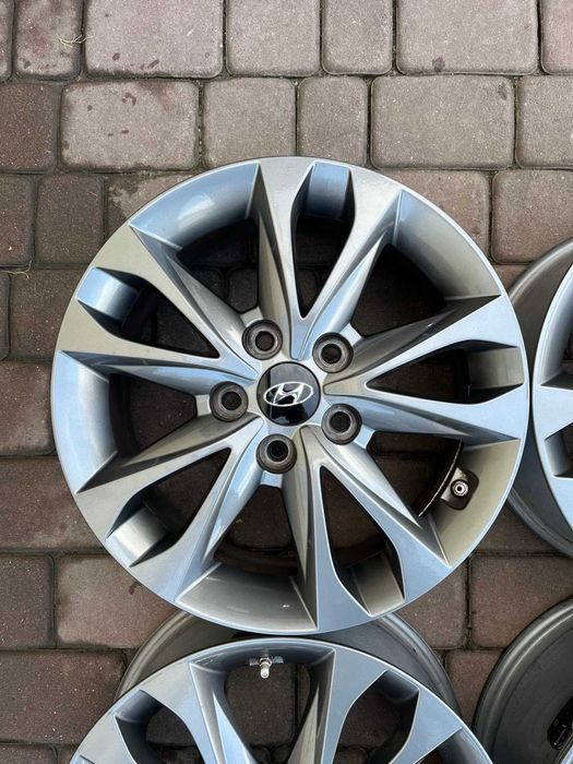 Oryginalne alufelgi Hyundai 5x114,3 16 cali Czujniki Tucson IX35
