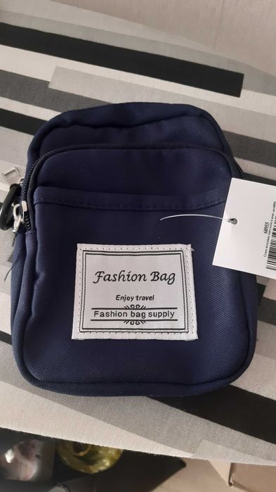 Сумка мужская. Через плечо или на пояс. Маленькая. Новая.