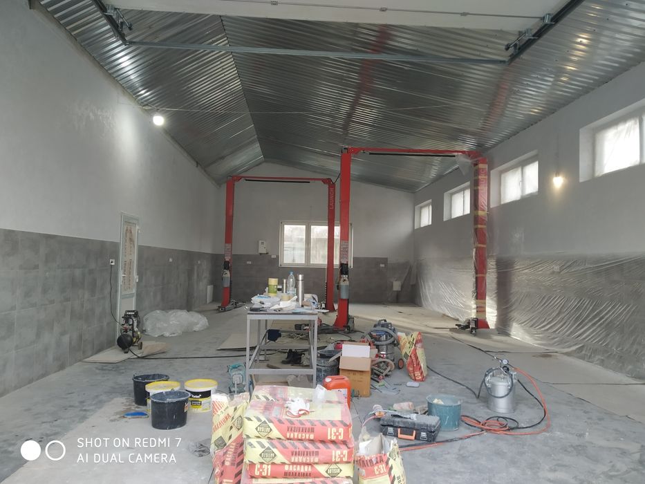 Виконуємо будівельні роботи.