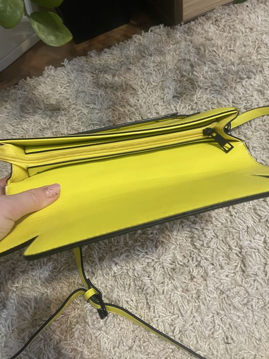 Продам гарну сумку жіночу.