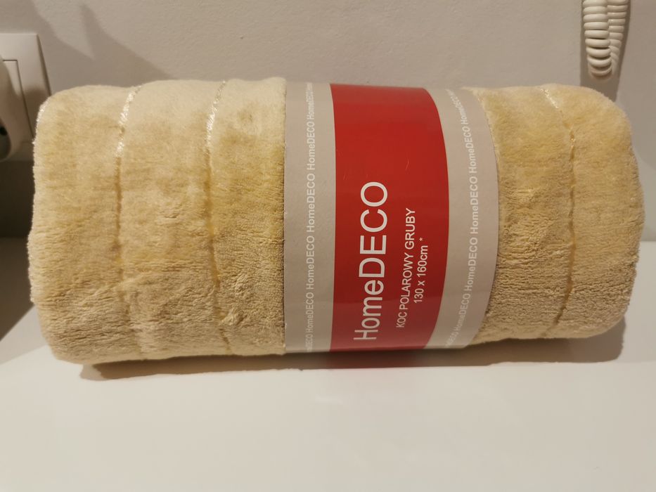 Koc polarowy 130 x 160 cm.