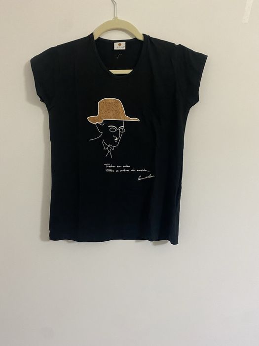 T-shirt preta fernando pessoa tam S