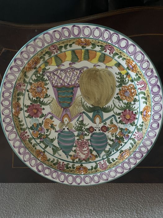 Prato colorido decorativo