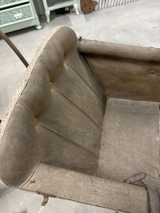 Carrinho de bebé vitoriano para restaurar