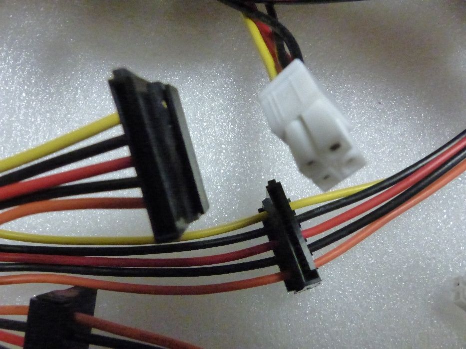 kabel zasilający sata do HDD oraz DVD lenovo m82 m92 Lenovo M93