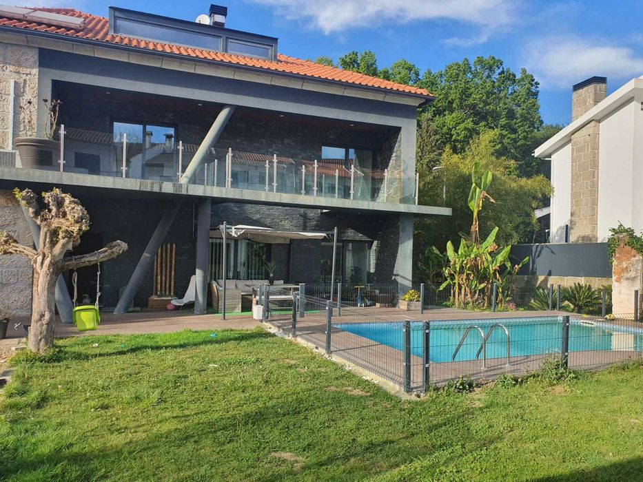 Moradia 675 m² no centro de Viseu - Parque do Fontelo